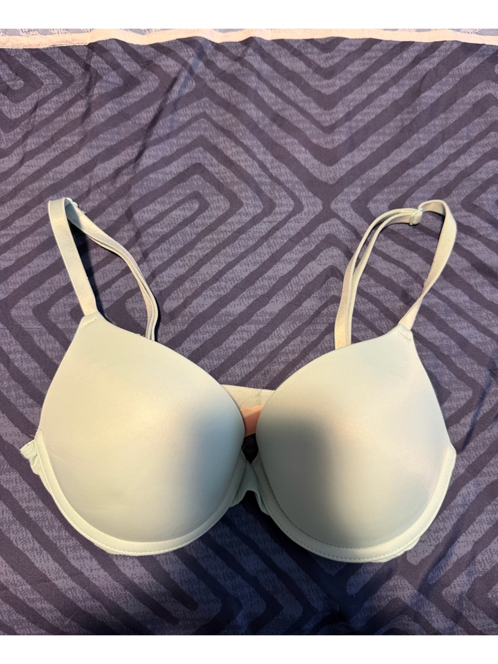 PINK Victoria's Secret Light Sage Molded T-Shirt Bra